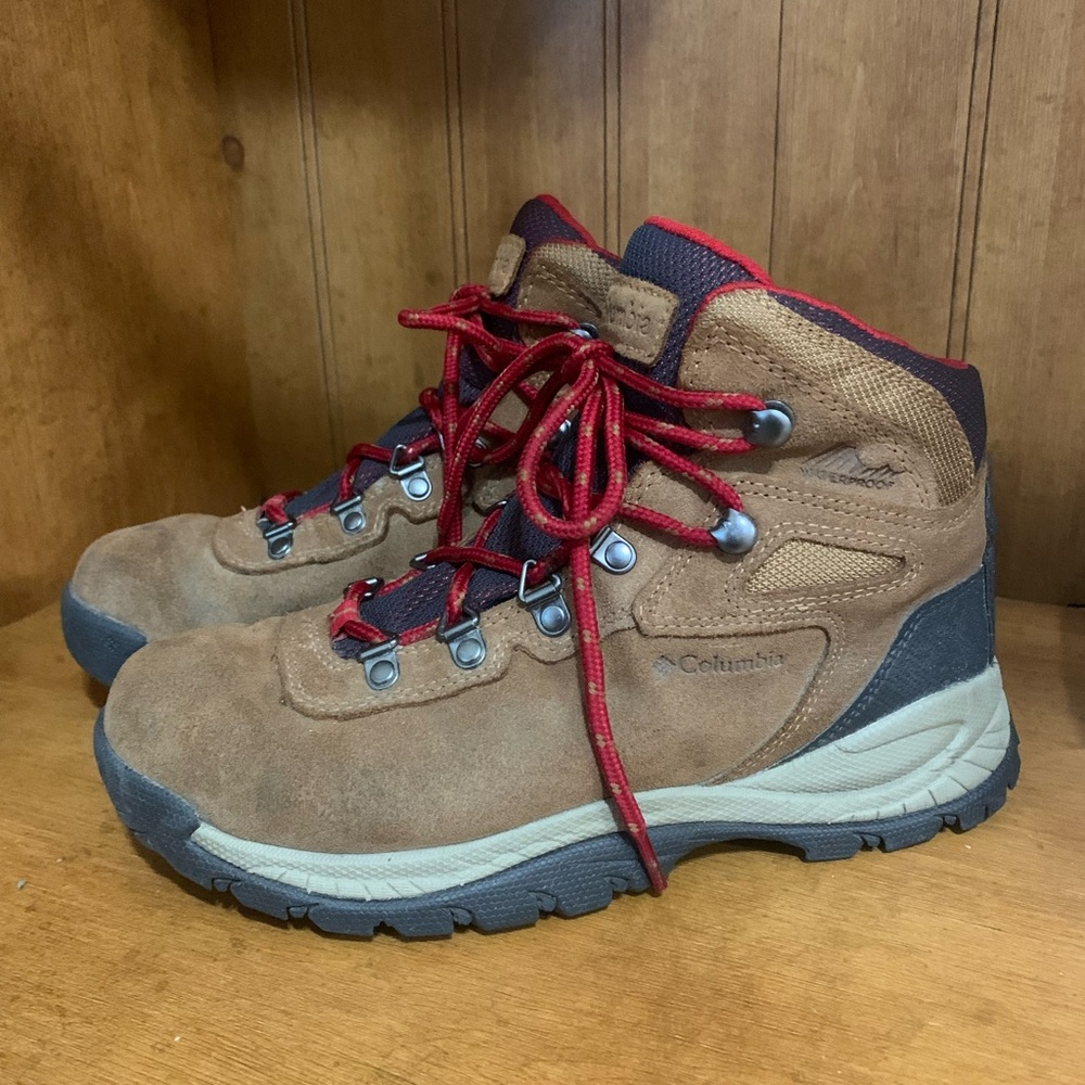 Womens Columbia Hiking Boots